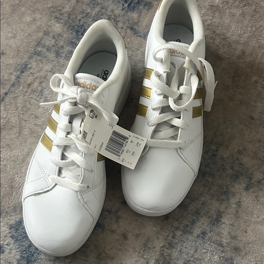 Grand Court Adidas - Platinum Metallic